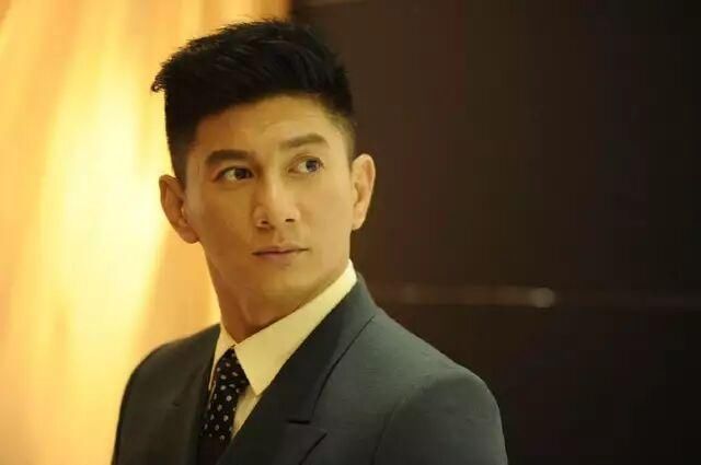 新《寻秦记》豆瓣评分2.5,看老版得充会员,陈翔