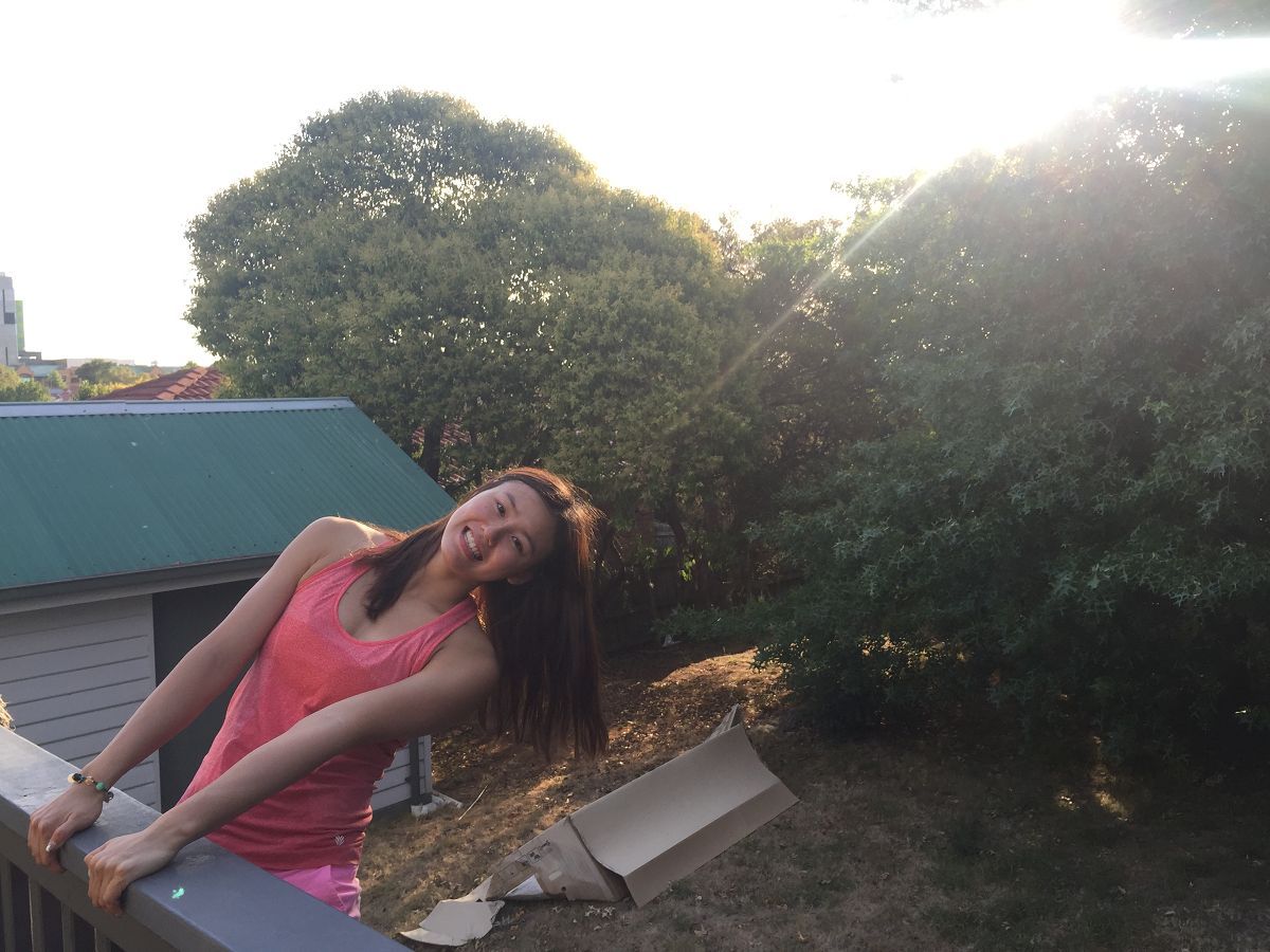 游泳女神晒甜美自拍 清纯可人宛如神仙姐姐（资料图）