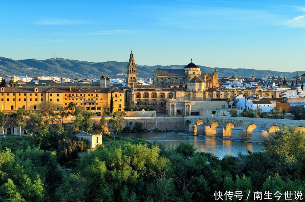 今年中国人均GDP或可达1万美元,约为沙特、葡