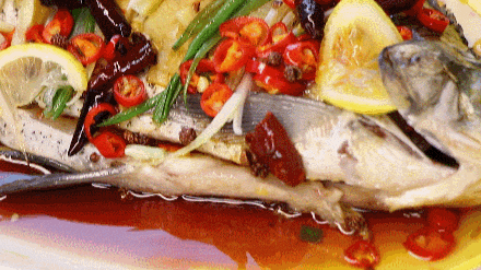 暖暖大厨教您在家烹制清蒸鳊鱼 暖暖大厨教您在家烹制清蒸鳊鱼