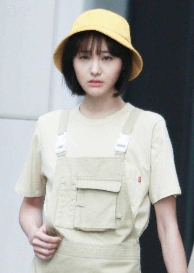 女明星都爱戴渔夫帽, 热巴时髦到飞起, 高圆圆惨