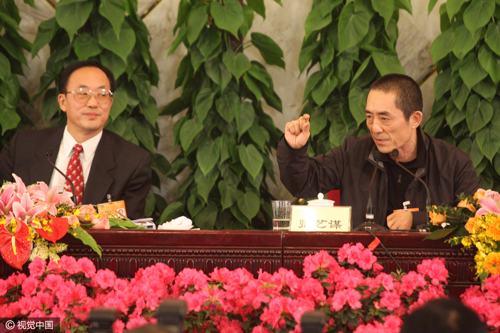 2009年，张艺谋担任2010年上海世博会宣传片《梦从世博起，风从东方来》总导演。在该片中，张艺谋抛弃了一贯的浓墨重彩风格，弥散出水墨写意般的空灵素雅。该片创意设计由张艺谋亲自操刀，以“感受风、触摸风、寻找风”为主线，展示出年轻、时尚、淡雅、动感的上海。