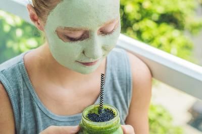 每晚用香蕉敷脸,祛斑去皱胜过一切保养品,水