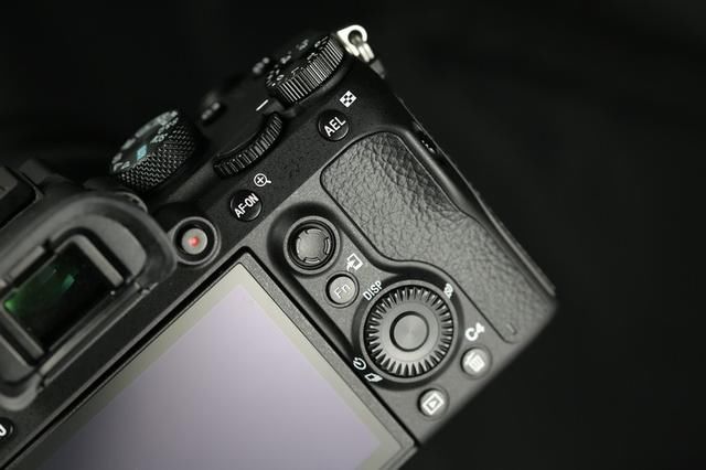 全画幅微单新基准索尼A7M3全解析