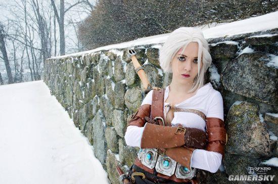 《巫师3》Ciri性感COS暗藏福利 冰天雪地穿这么少 《巫师3》Ciri性感COS暗藏福利 冰天雪地穿这么少