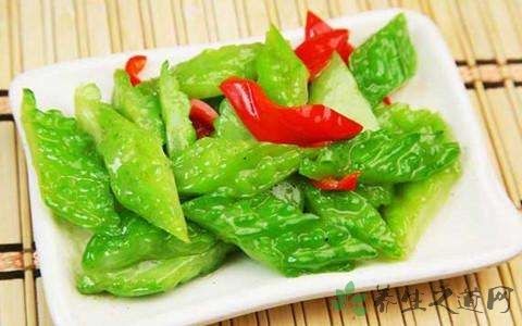 苦瓜炒肉丝苦瓜过水吗