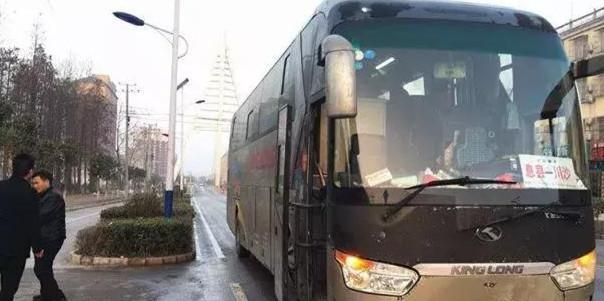 息县春风行动送温暖 就业增收促脱贫