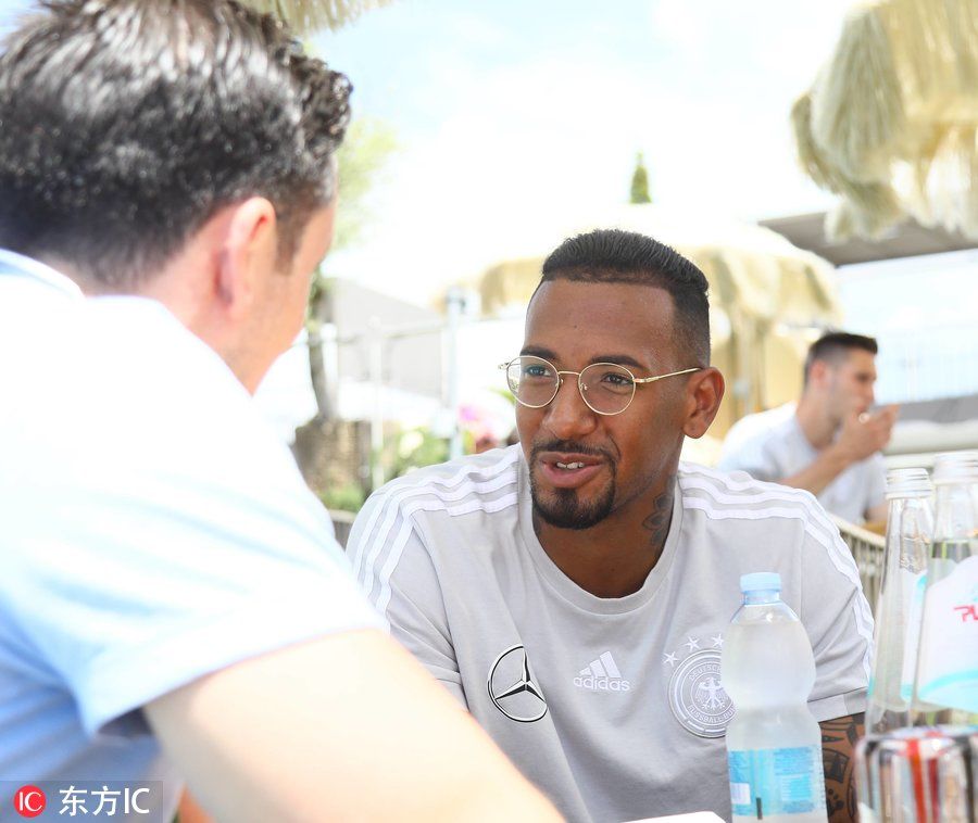 德国国家队媒体日 穆勒笑容灿烂诺伊尔颜值迷