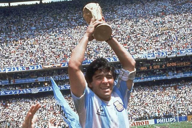 阿根廷足球历史排行,马拉多纳排第一,梅西可以