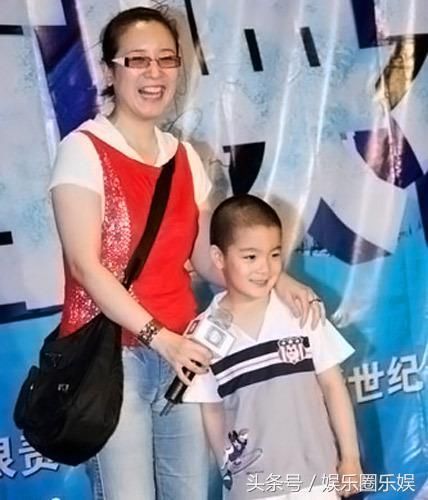 陈小艺全家近照:儿子曾与自己拍摄家喻户晓的