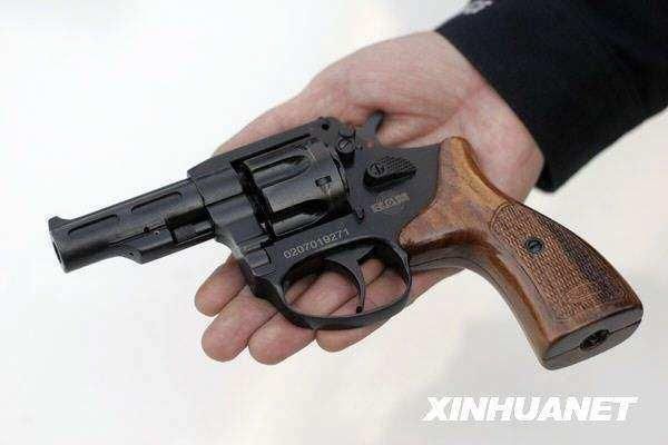 法国军队三款经典手枪欣赏,其中mr-73被多国特种部队使用