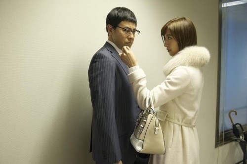 筱田麻里子加盟新片《义警》 饰演危险人妻(图)