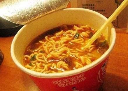 孕期究竟能不能吃泡面?产科医生说了大实话,准