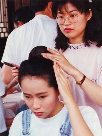 《新白娘子传奇》25年了:小青被害不能生育,法