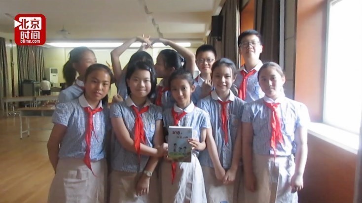 最暖毕业礼物！小学#班主任4年收集学生707首诗#印成诗集