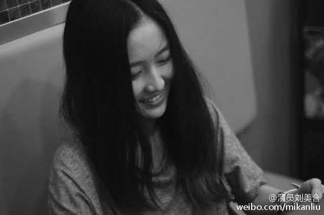 《巴拉拉小魔仙》里严莉莉长大后照片,看看谁