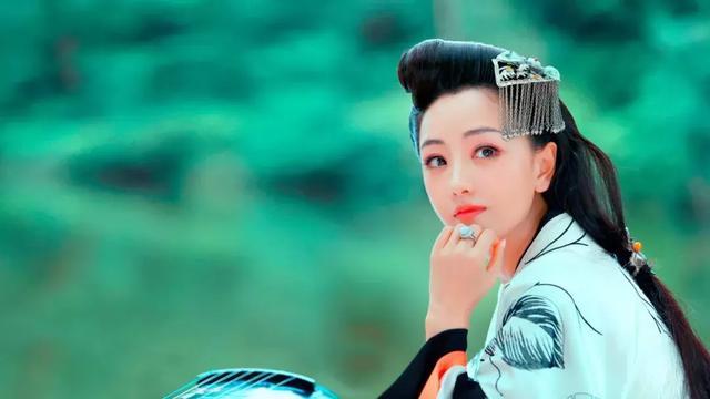 专访:拍完《沙海》吴磊欠杨蓉一顿饭,她最想挑