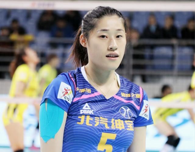 女排联赛再证伪职业!袁心玥曾春蕾领衔转会4强