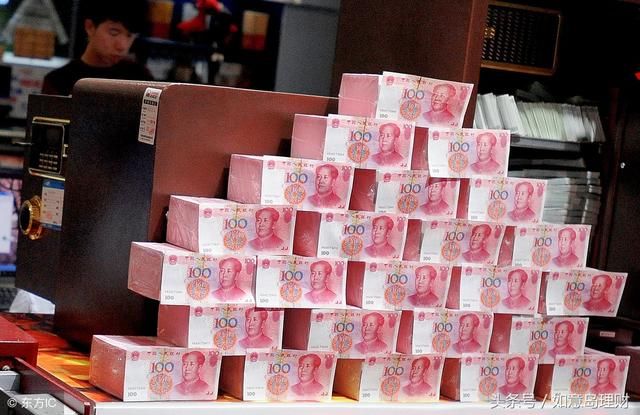 把100万放余额宝收利息,不上班行吗?