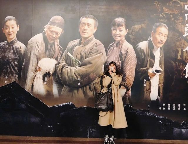 关晓彤卸妆后照片,20岁的关晓彤长得像40岁,鹿