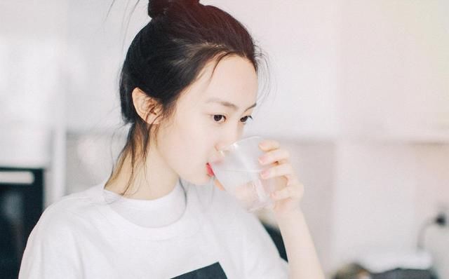 确认过眼神,八月份桃花运逆流直上的四大生肖