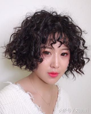 20岁30岁40岁女性发型怎么剪?超好看的发型2