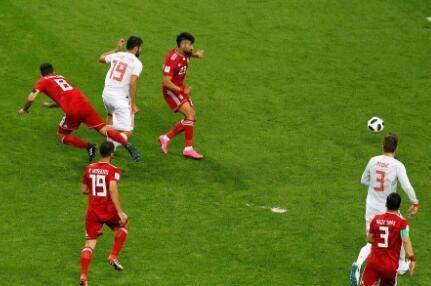 视频裁判组认定进球越位无效,伊朗0:1憾负西班牙