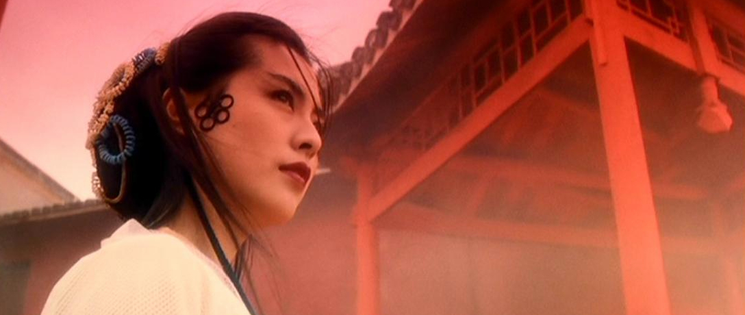 王祖贤，90年代初香港影坛“四大名旦”之一，因身材高挑和外貌出众坐拥“亚洲第一美腿”和“亚洲第一美女”称号。