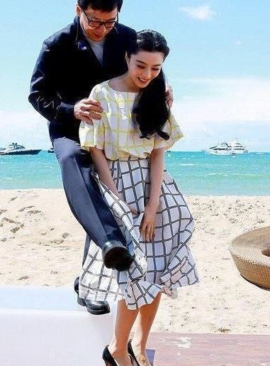 成龙规劝范冰冰离开李晨,还占便宜,大黑牛这