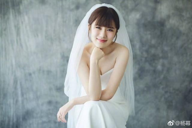 杨幂的经纪人赵若尧大婚!她也爆出了杨幂为刘恺威庆生的照片