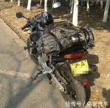 都说上海车牌贵, 没想到摩托车车牌更贵, 一张黄