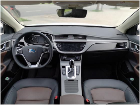 网红城市里的2018款吉利帝豪GL 带我尽情爱我