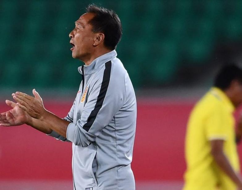 希丁克现场观战,U21国足1比0缅甸,贵州悍将受