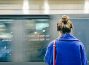 谢青辞职开办瑜伽馆,一年收入一百五十万