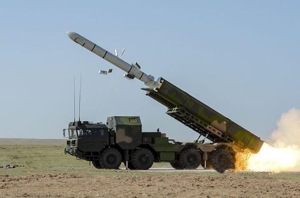 图为中国长剑10巡航导弹