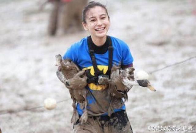 谁最敢玩泥巴?迪丽热巴、杨颖和赵丽颖都奋不