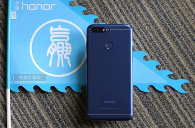 618疯狂两小时,荣耀畅玩7A力压小米苹果,夺手