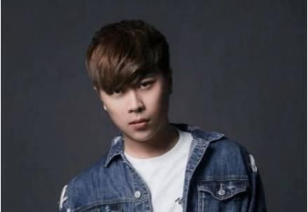 LOL:小狗夺冠后吐槽五五开没有祝贺,UU回应:只