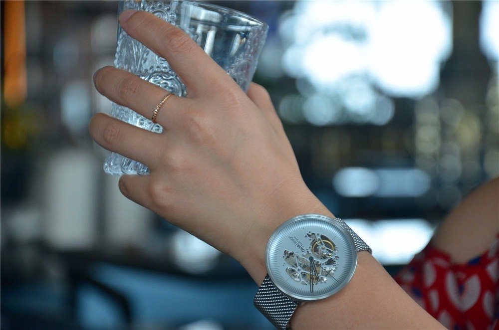 人工蓝宝石表镜,海鸥机芯!来自小米有品的机械