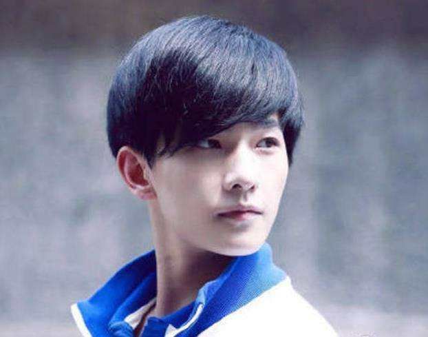 明星校服照吴磊、易烊千玺成最闪耀星,最后这