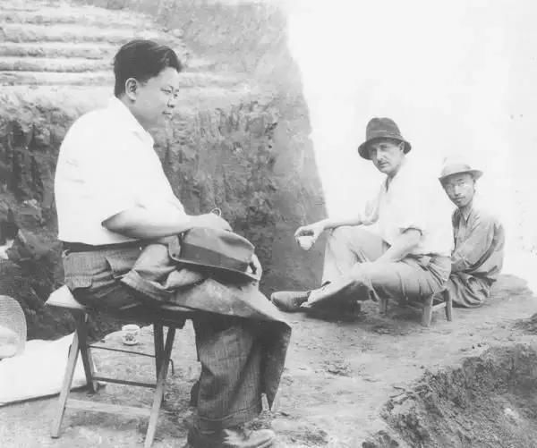 他是五四运动的学生领袖,不妥汉奸与贪官,最后