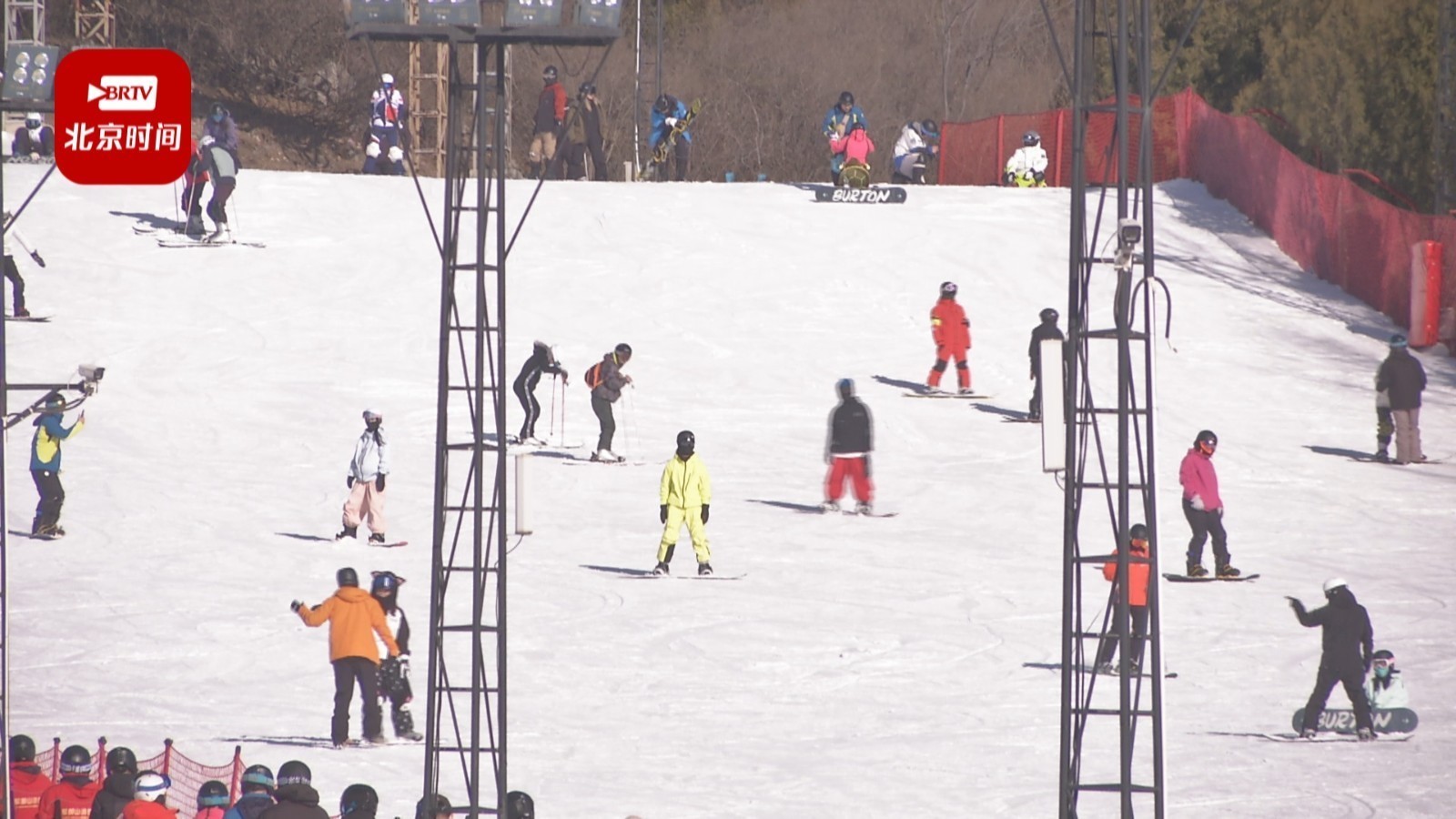 打造最美冬奥城!2024北京冰雪消费节启动 将发放超3万张冰雪消费券 打造最美冬奥城!2024北京冰雪消费节启动 将发放超3万张冰雪消费券