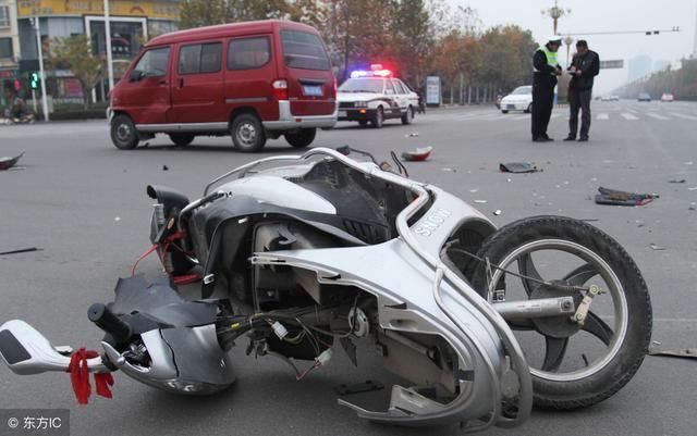 交通事故对方没保险,自己能认全责吗?别太傻太