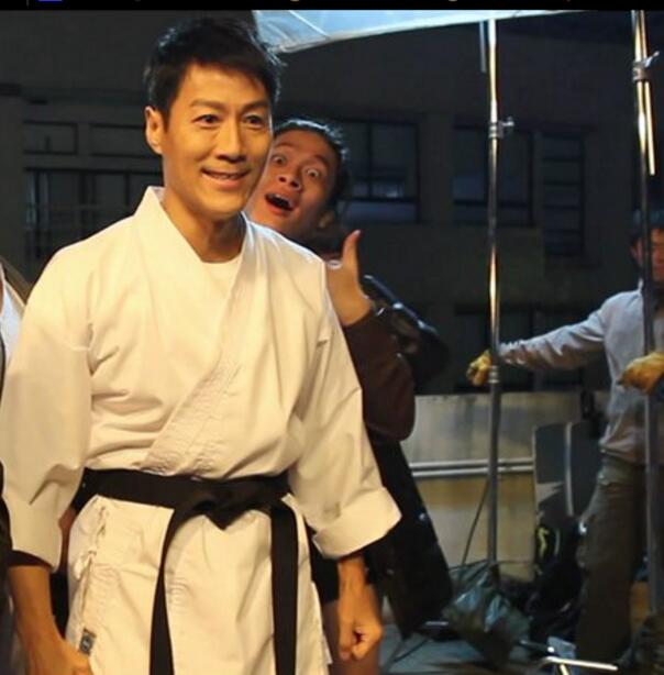 林国斌虽然长相好,功夫好,但他的经典恶人角色限制了他的后期的发展