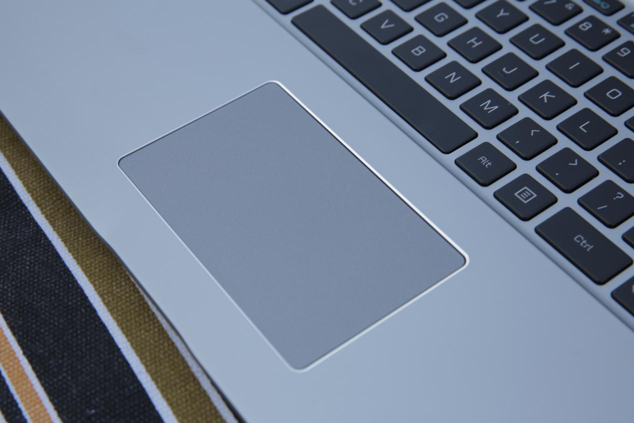 acBook Pro?麦本本大麦6S刷新2018游戏本颜