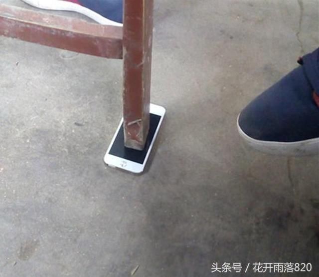 搞笑段子:领导通知晚上加班,刚好文员妹子从外