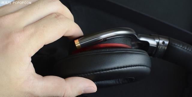 大法信仰的自我肯定 索尼MDR-1AM2与MDR-1