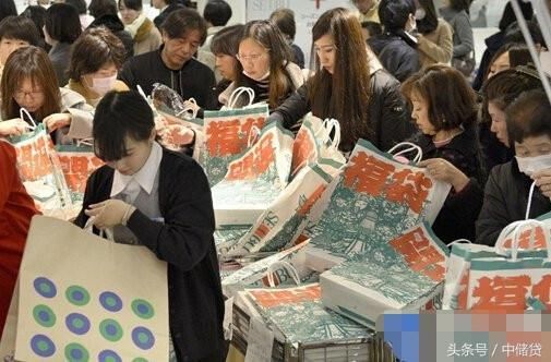 中国人日本旅游过新年,日本网友:中国游客购物