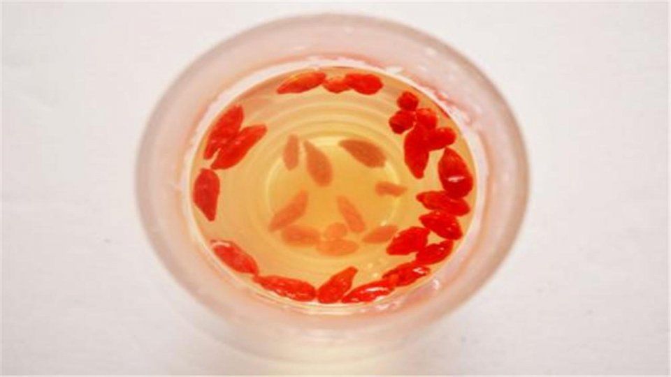 枸杞人参鹿茸酒 男人大补之物 连喝7天 老婆直