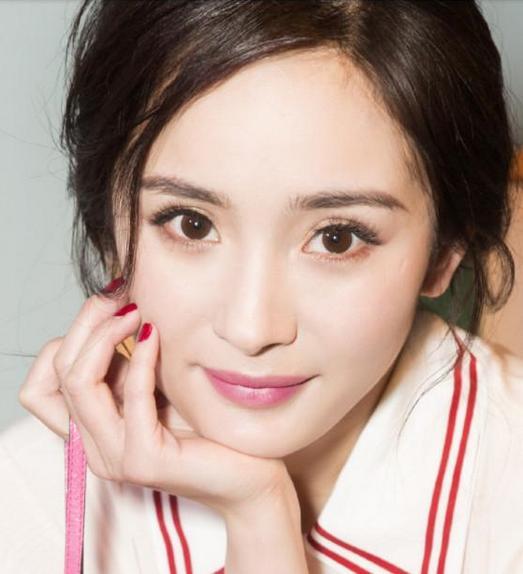 今年32岁的女星:杨幂江疏影白冰一个比一个美